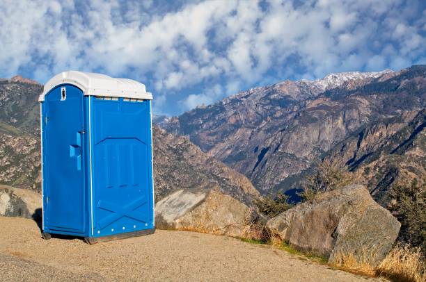 Porta potty delivery and setup in Portland, IN